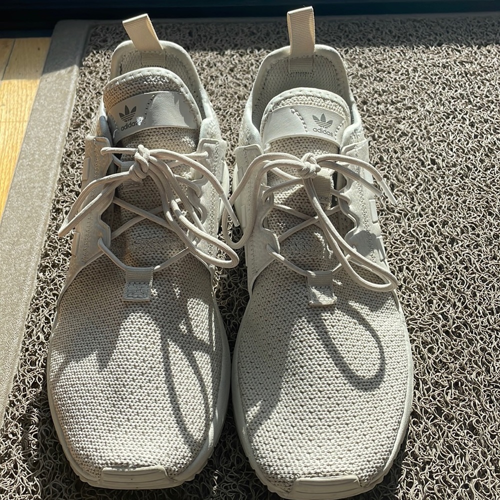 Adidas Sneakers